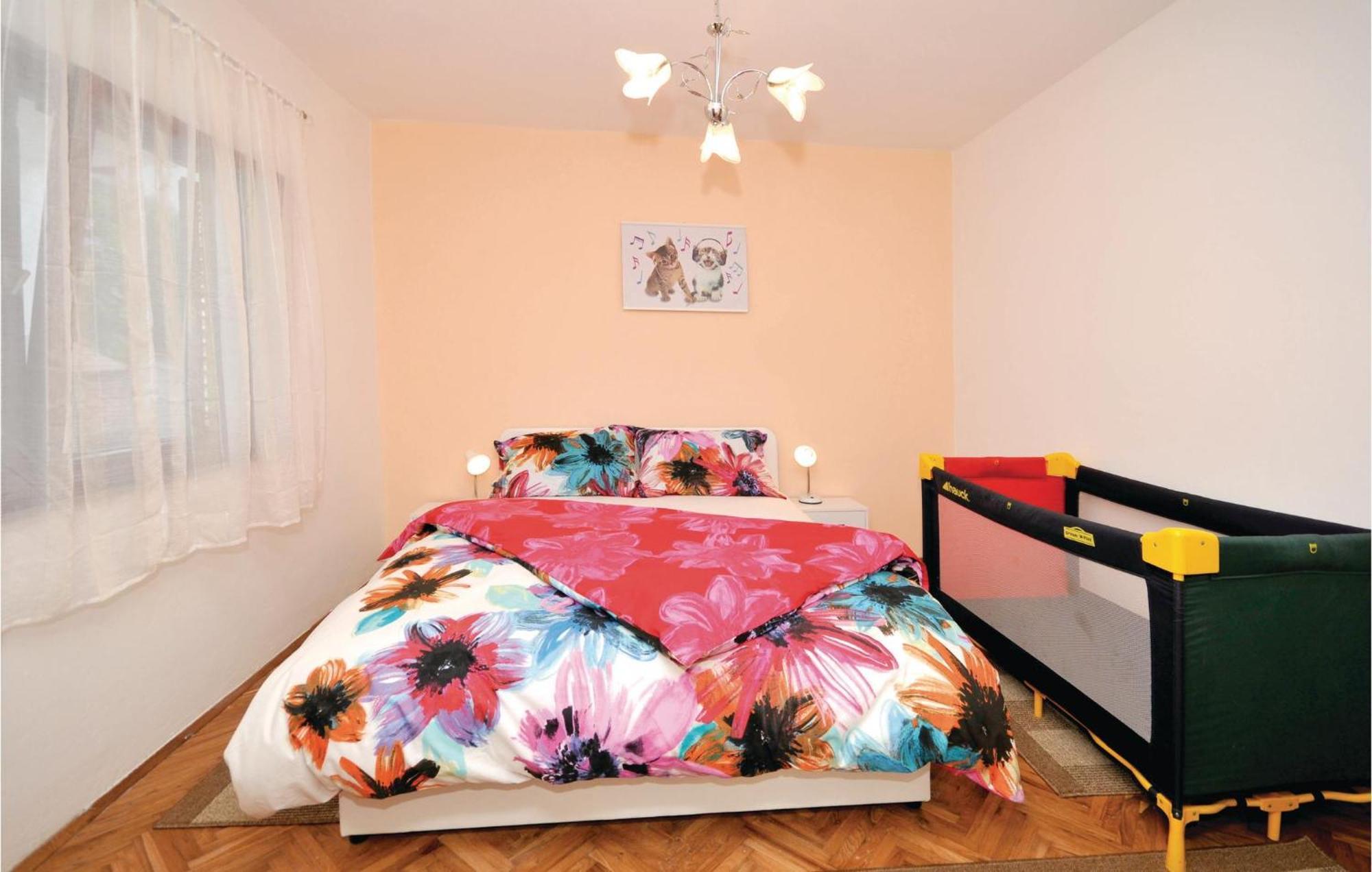 2 Bedroom Cozy Apartment In Marina Eksteriør bilde